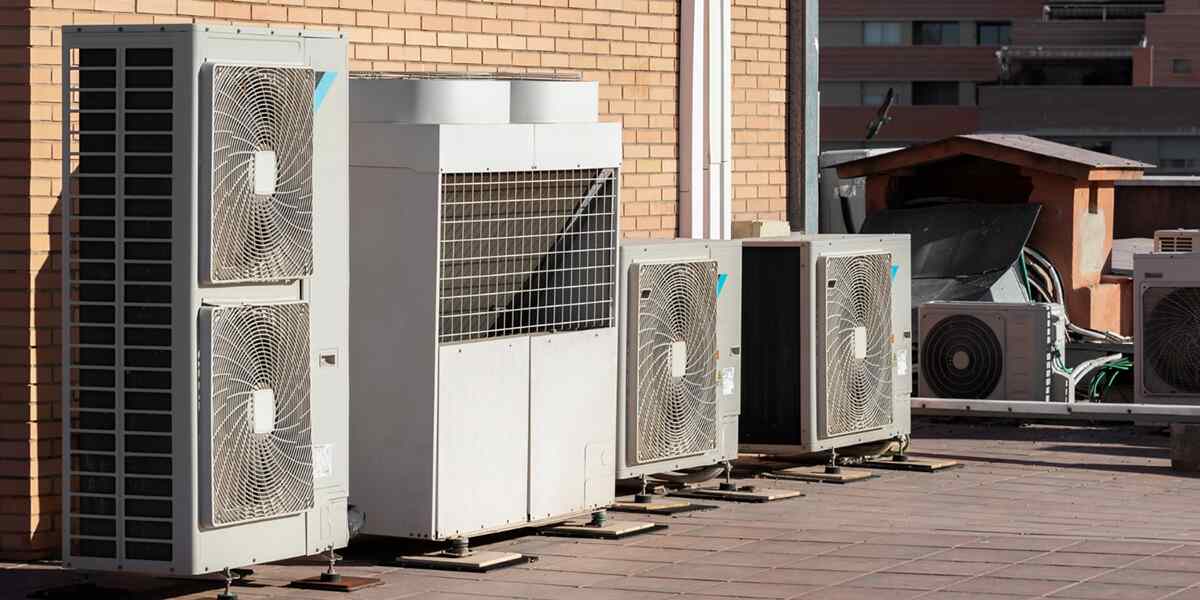 what is the life expectancy of an AC unit