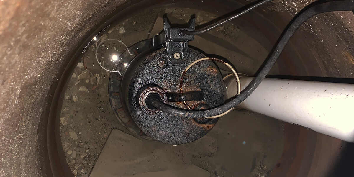 how to tell if sump pump is failing