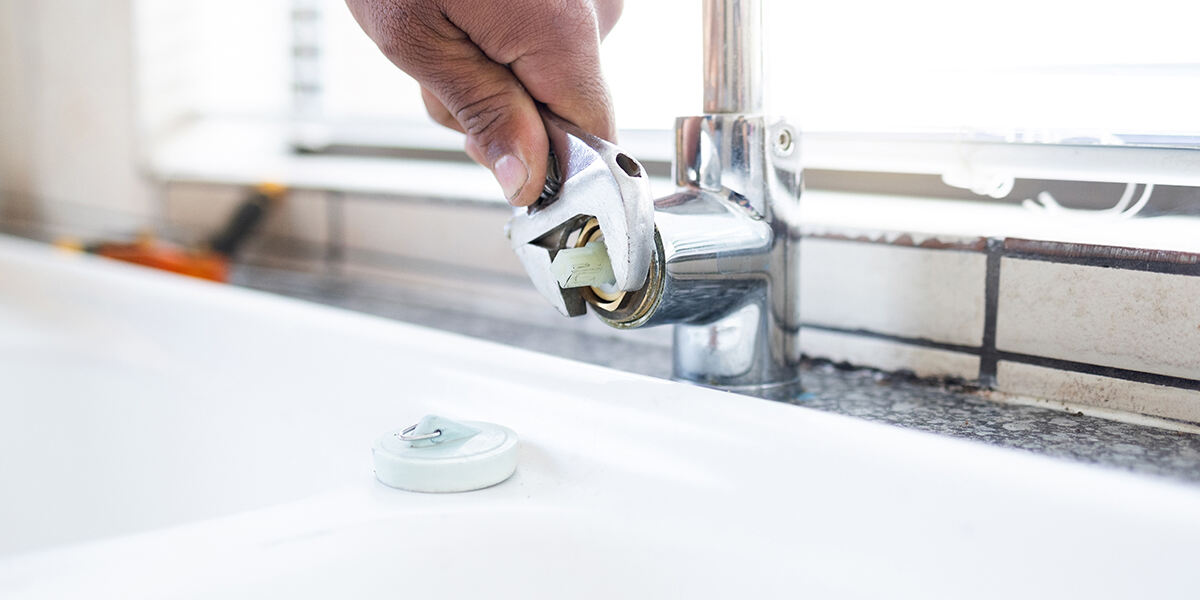 leaky sink faucet